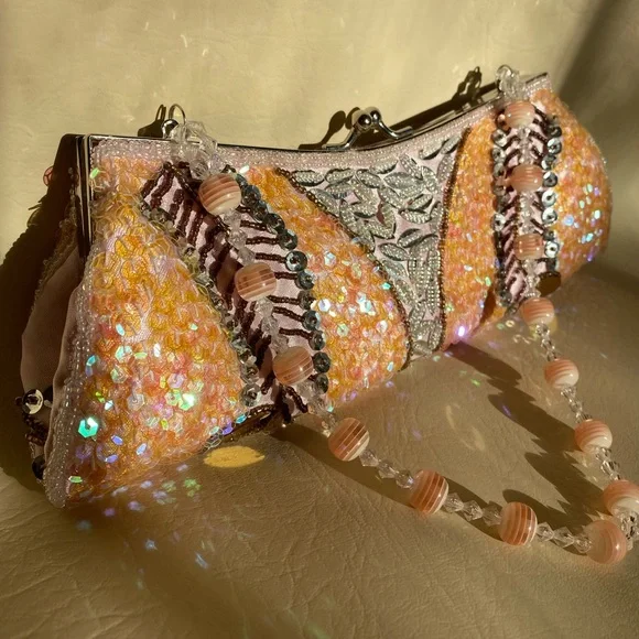 Vintage Beaded Clutch Bag - Picture 3 of 16